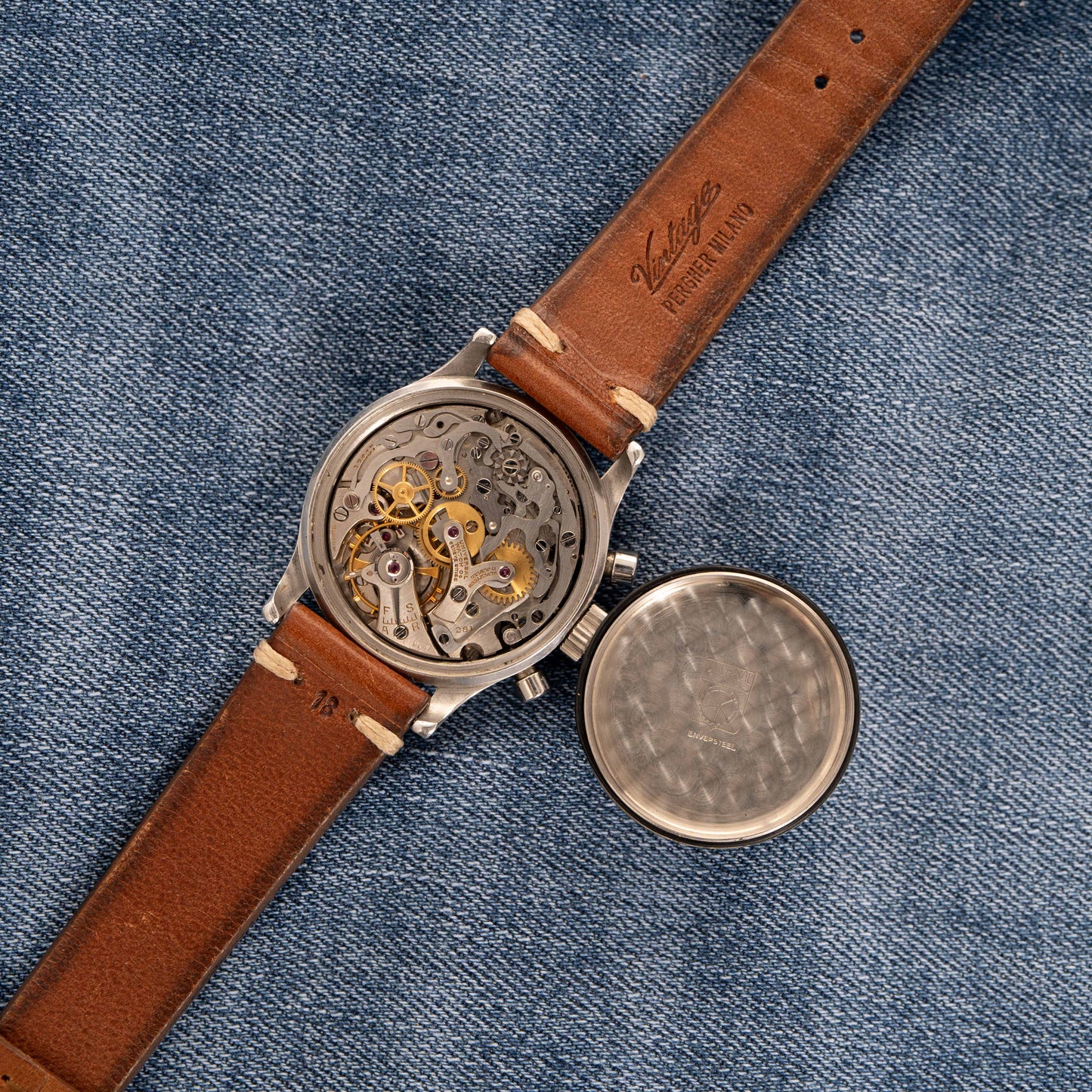 Universal genève Ref. 22209 S Compax