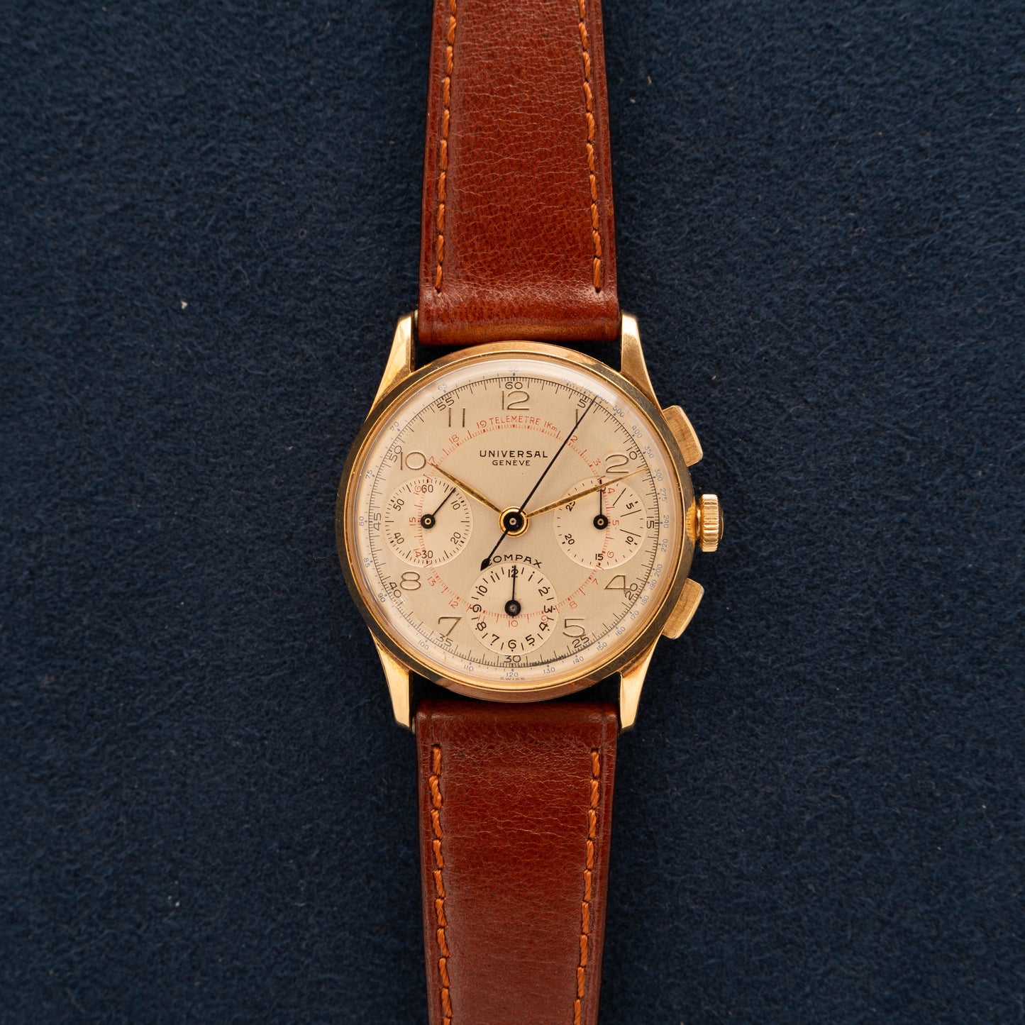 Universal Genève Ref. 12494 Y Compax