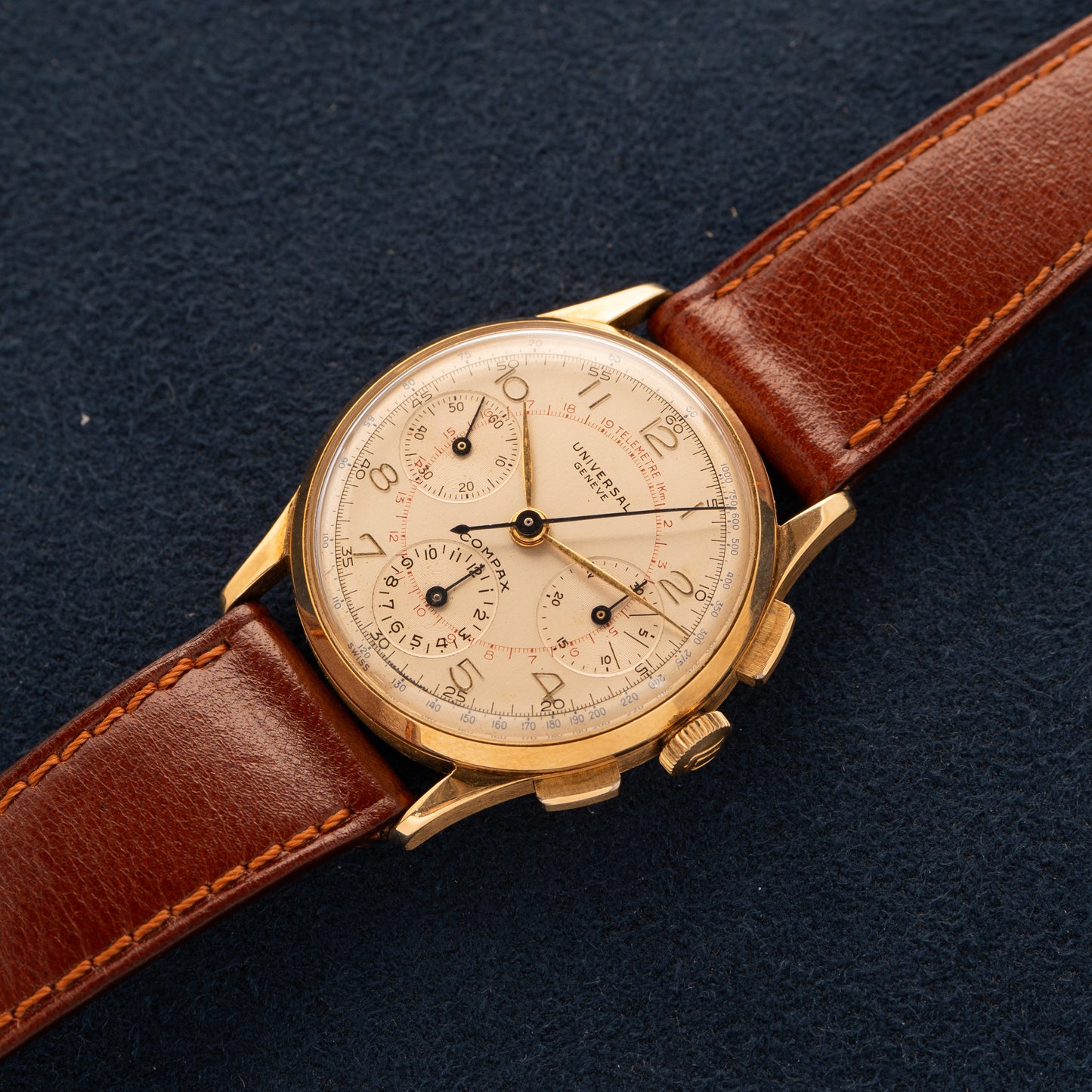 Universal Genève Ref. 12494 Y Compax