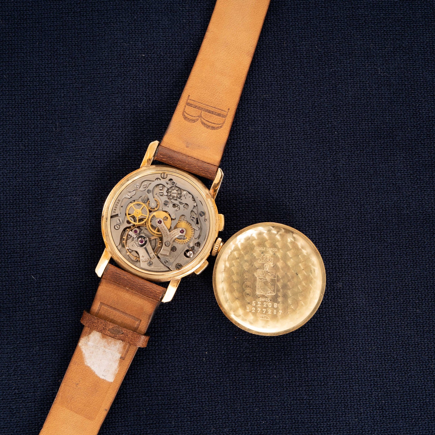 Universal Genève Ref. 52208 Y Compax
